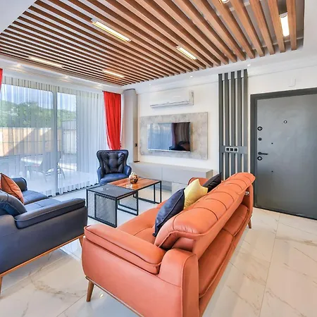 Otel Bora 4*