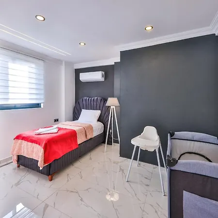 Otel Bora 4*