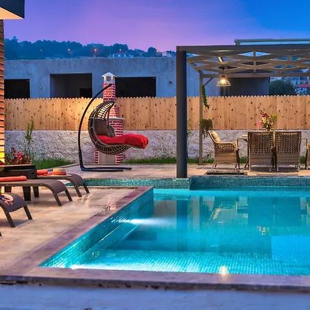 Otel Bora 4*